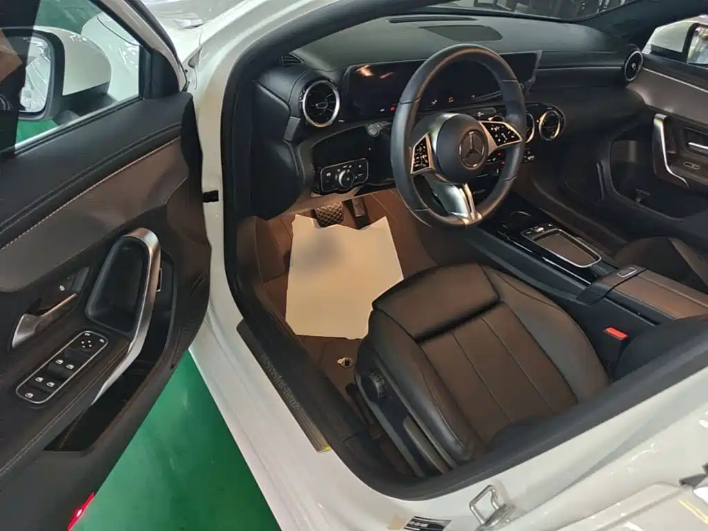 Mercedes-Benz A-Class — миниатюра 16