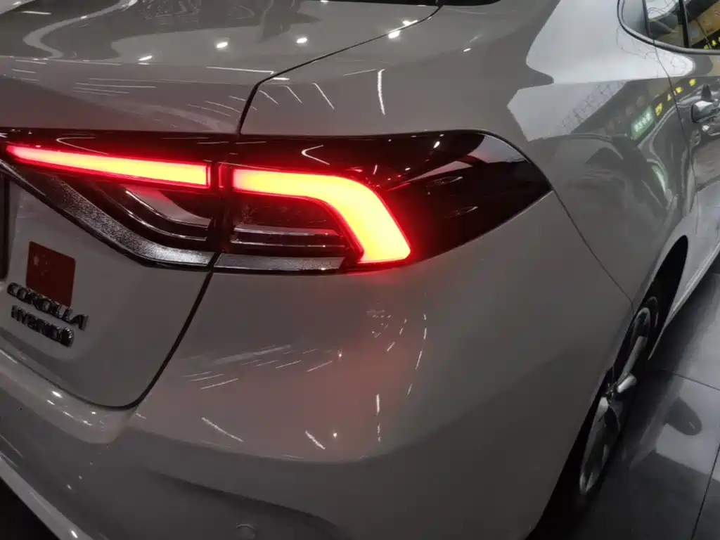 Toyota Corolla — миниатюра 8