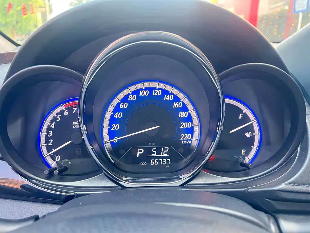 Toyota Yaris L — миниатюра 13