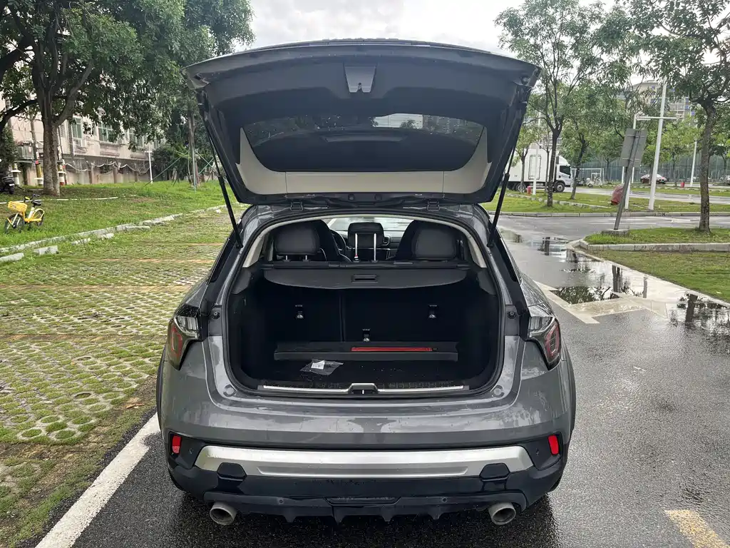 Lynk & Co 02 2018 2.0T DCT Pro V