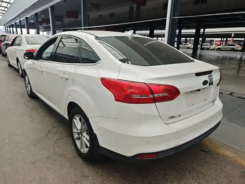 Ford Focus — миниатюра 5