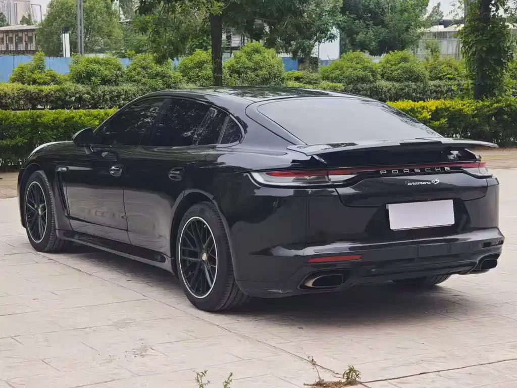Porsche Panamera 2013 Panamera 4 Platinum Edition 3.6L