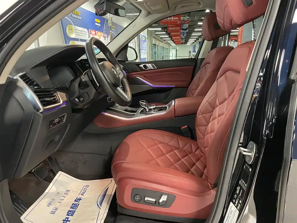 BMW X5 2022 xDrive 30Li Premium M Sport