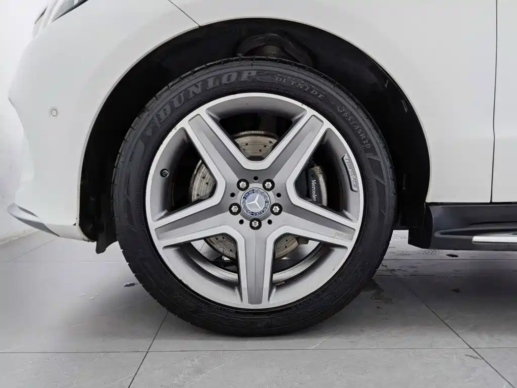 Mercedes-Benz GLE (Import) — миниатюра 17