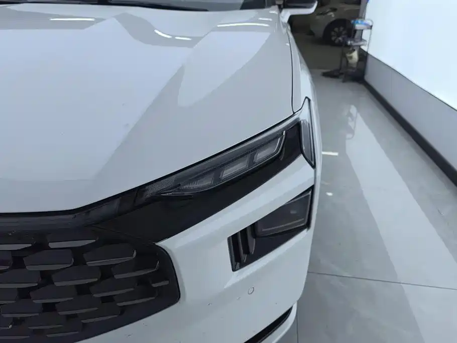 Ford Mondeo — миниатюра 5