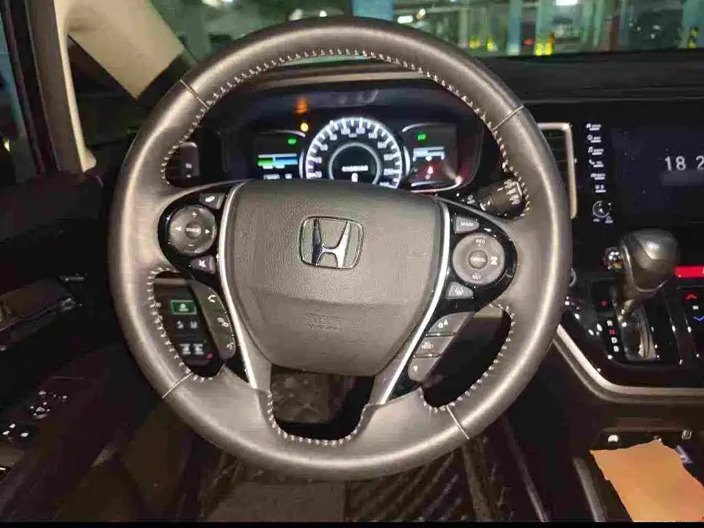Honda Elysion — миниатюра 6