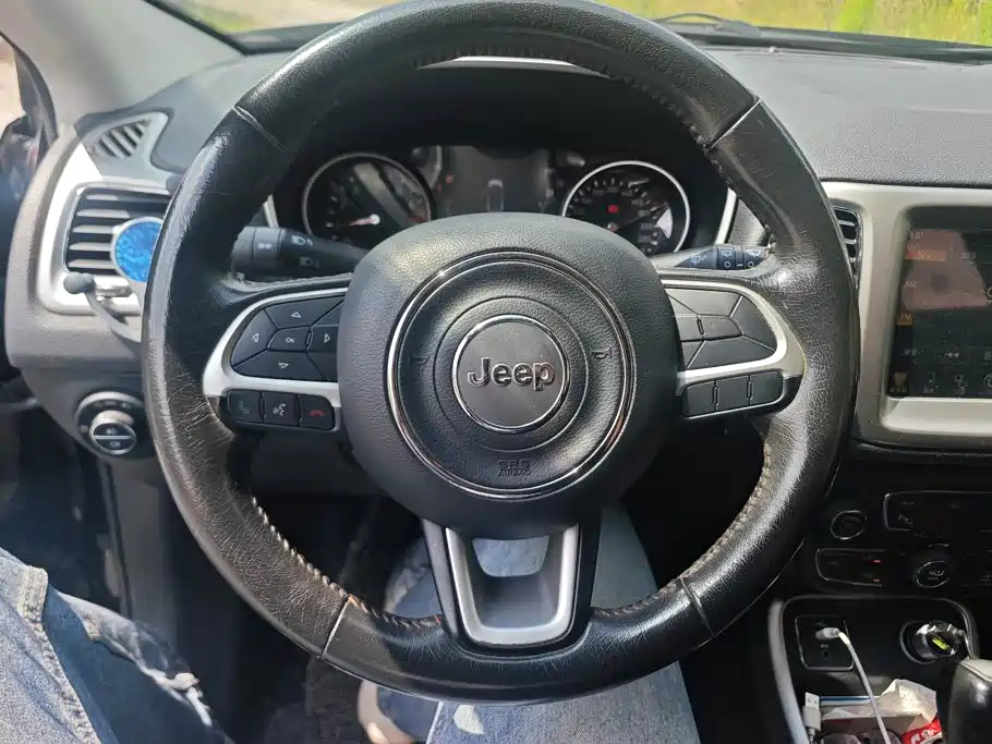Jeep Compass — миниатюра 15