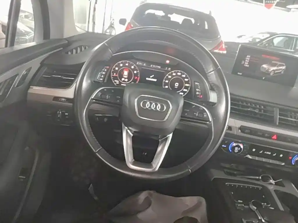 Audi Q7 — миниатюра 11