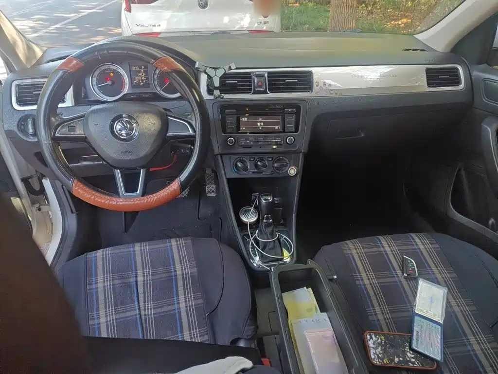 Skoda Rapid — миниатюра 10