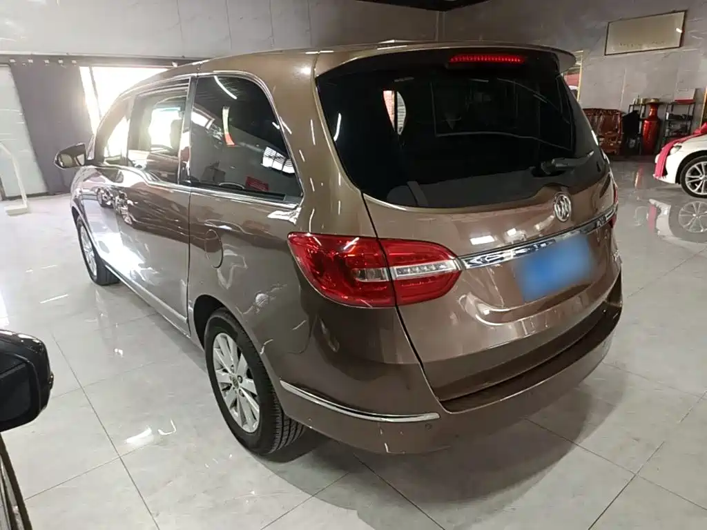 Buick GL8 — миниатюра 5