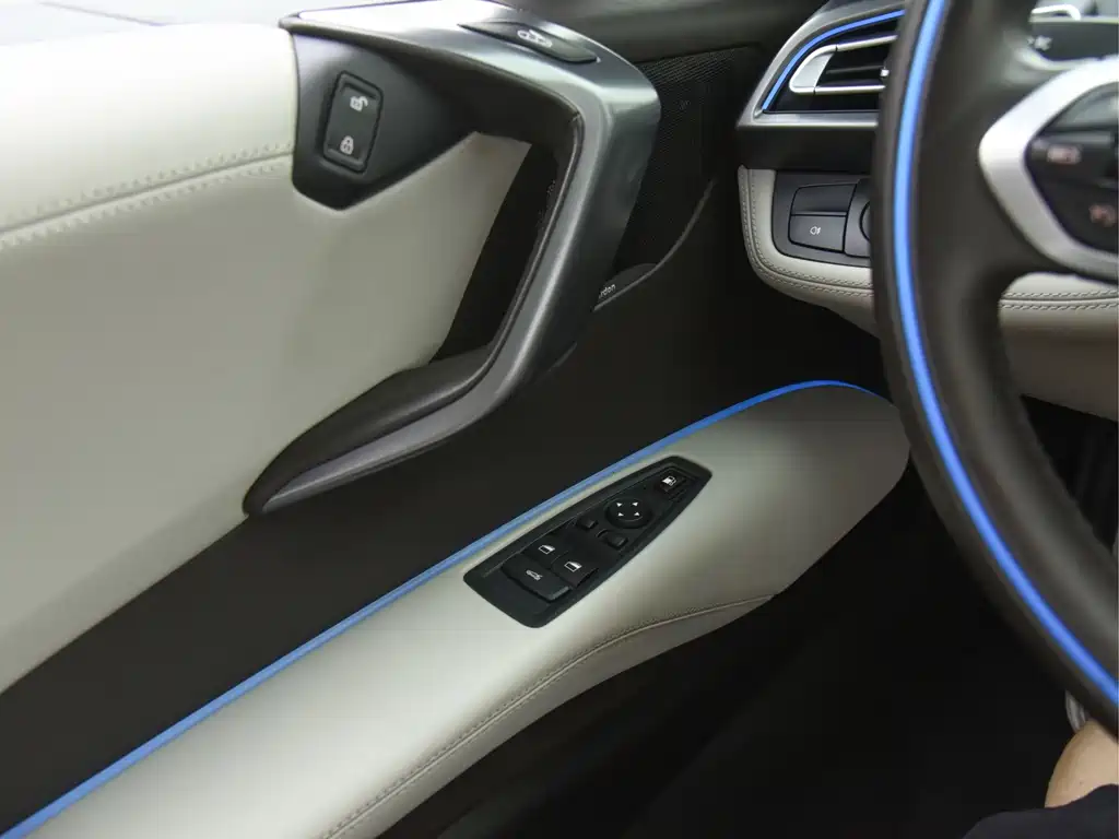 BMW i8 — миниатюра 12