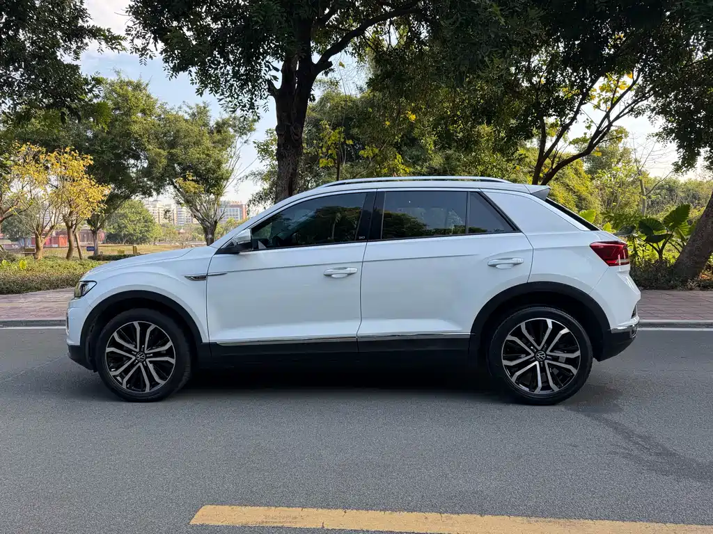 VOLKSWAGEN T ROC EXPLORING SONGS