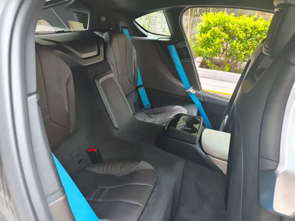 BMW i8 — миниатюра 30