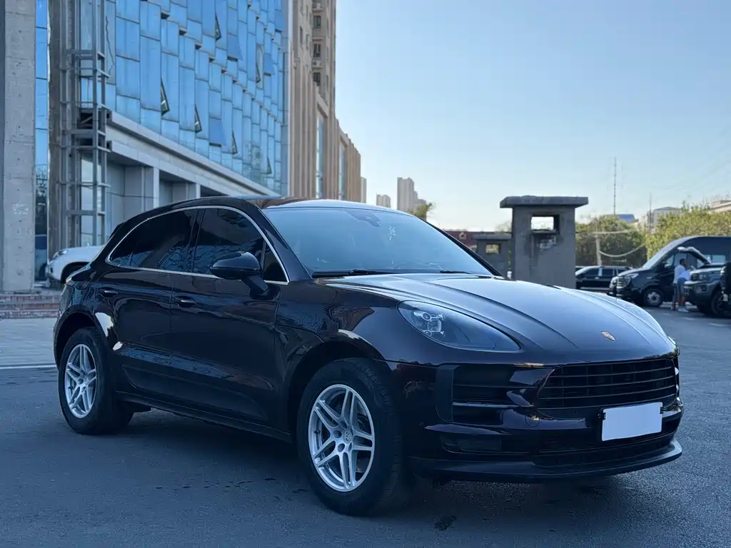 Porsche Macan — миниатюра 3