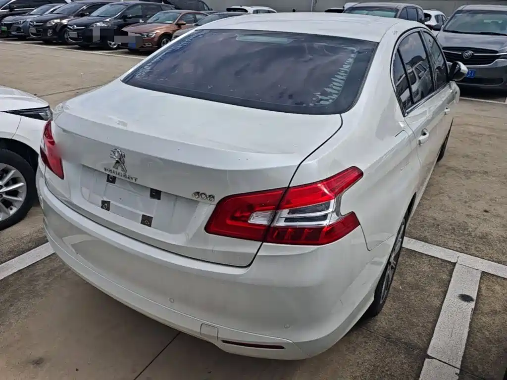 Peugeot 408 — миниатюра 7