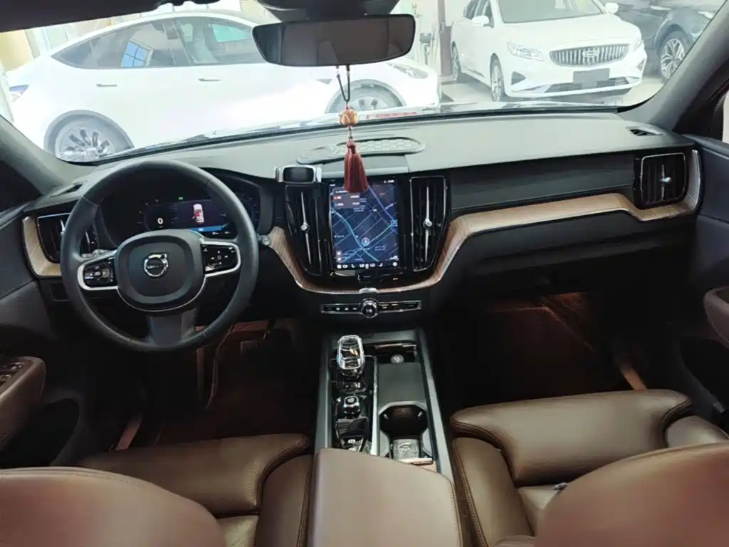 Volvo XC60 — миниатюра 10