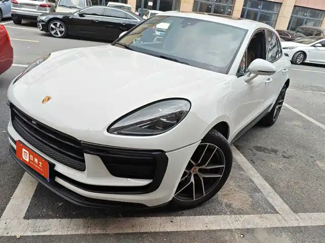 PORSCHE MACAN 2023