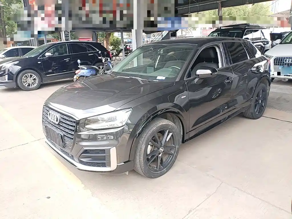 Audi Q2L