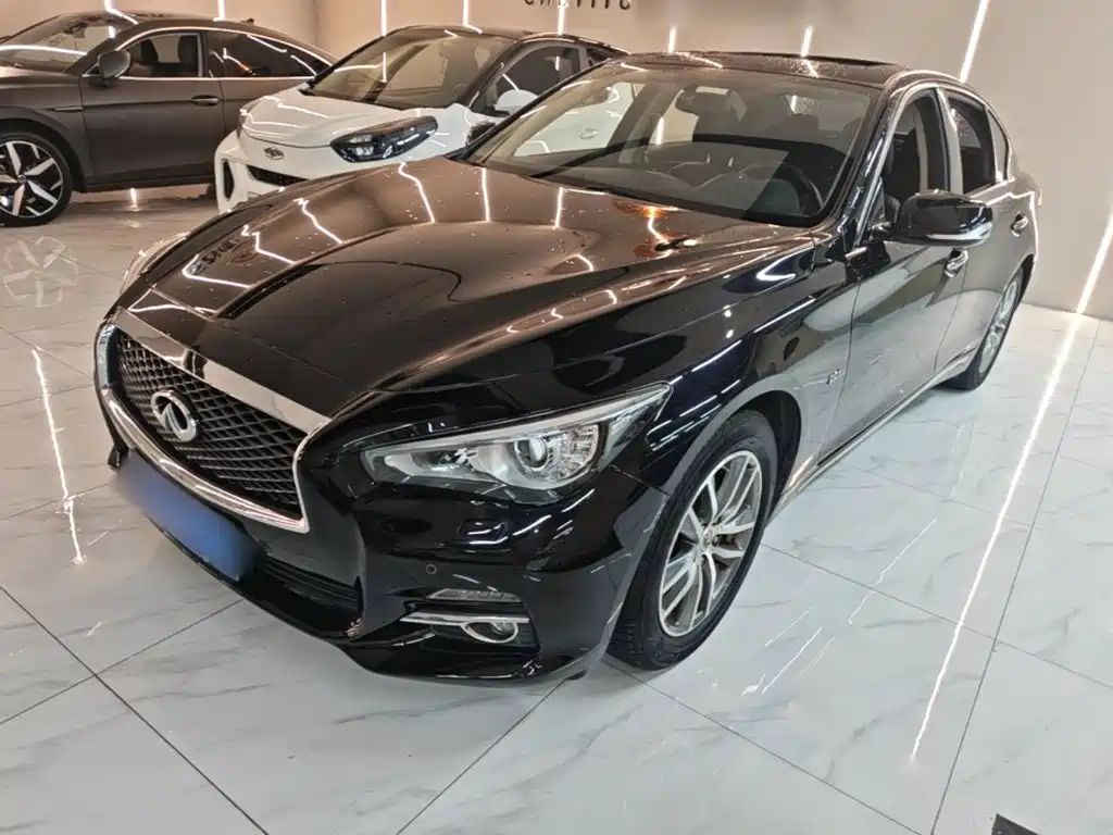 Infiniti Q50L