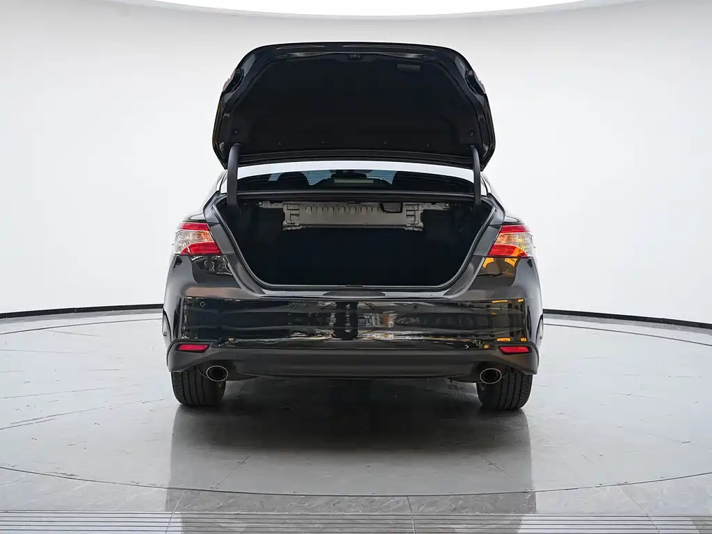 Toyota Camry — миниатюра 21