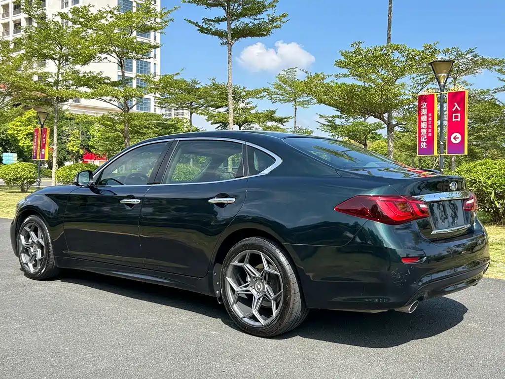 Infiniti Q70 — миниатюра 7