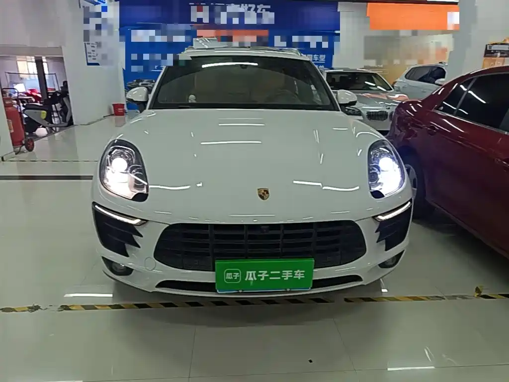 Porsche Macan — миниатюра 3