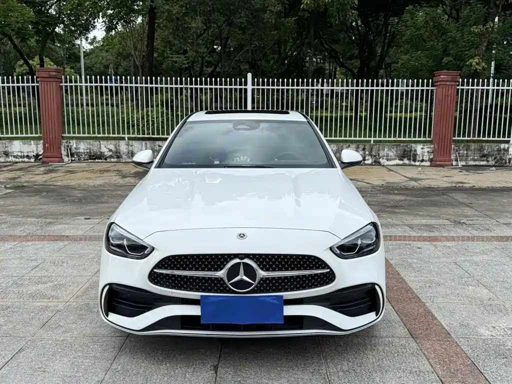Mercedes-Benz C-Class — миниатюра 2