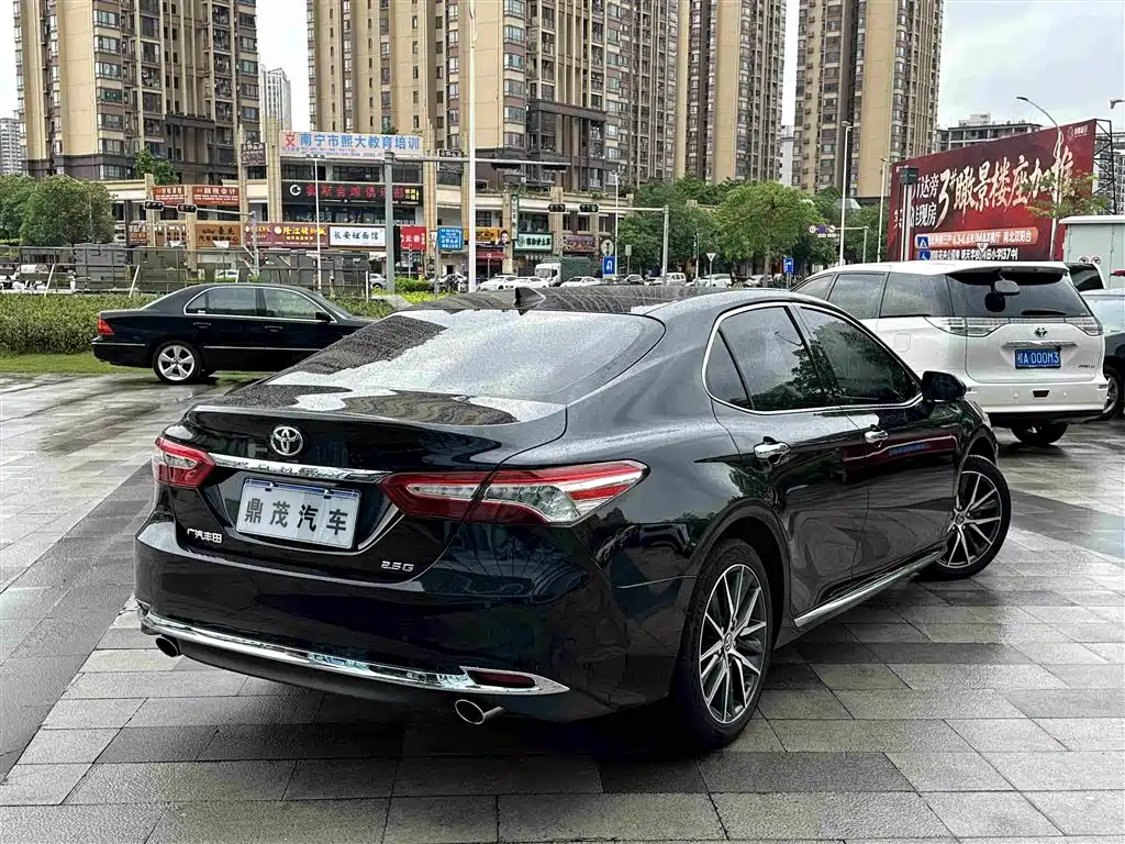 Toyota Camry 2023 2.5G Luxury