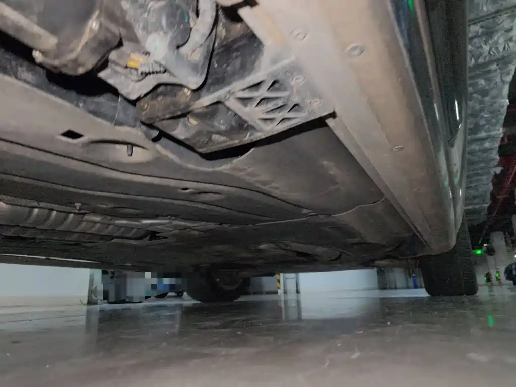 Land Rover Range Rover — миниатюра 17