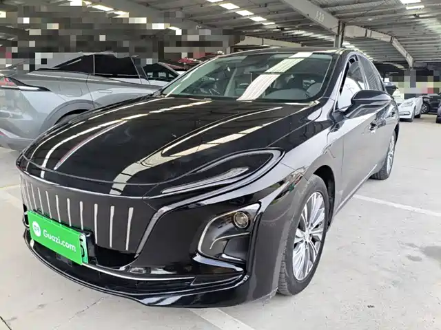 2023 Hongqi E-QM5