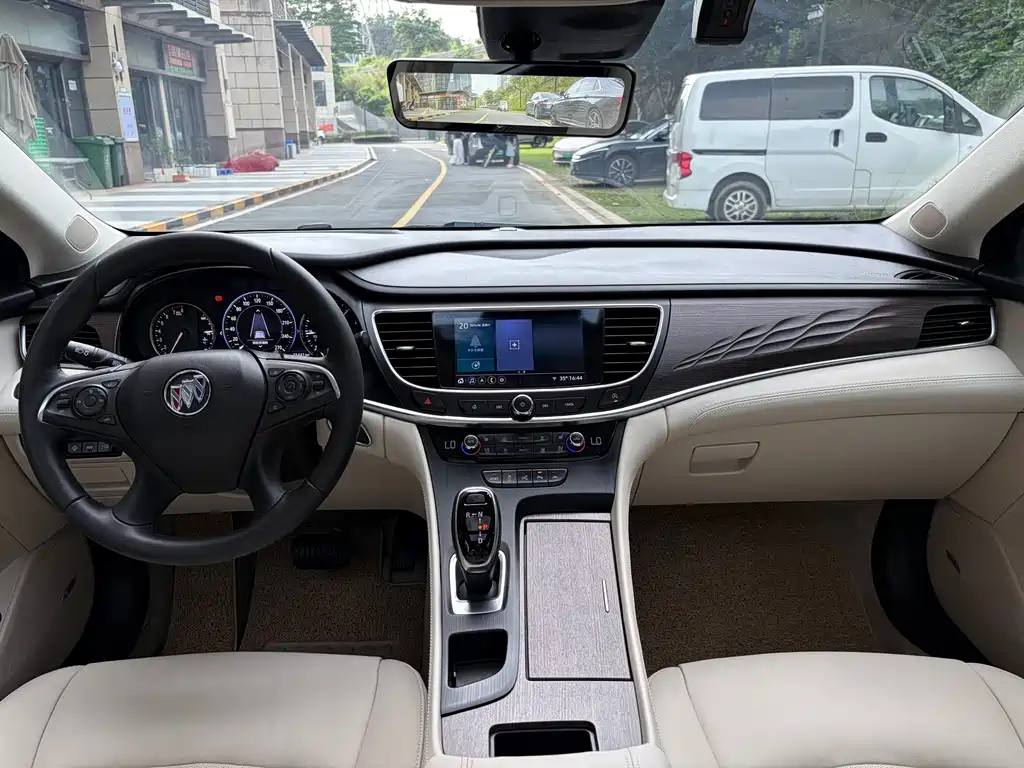 Buick LaCrosse 2022 Avenir