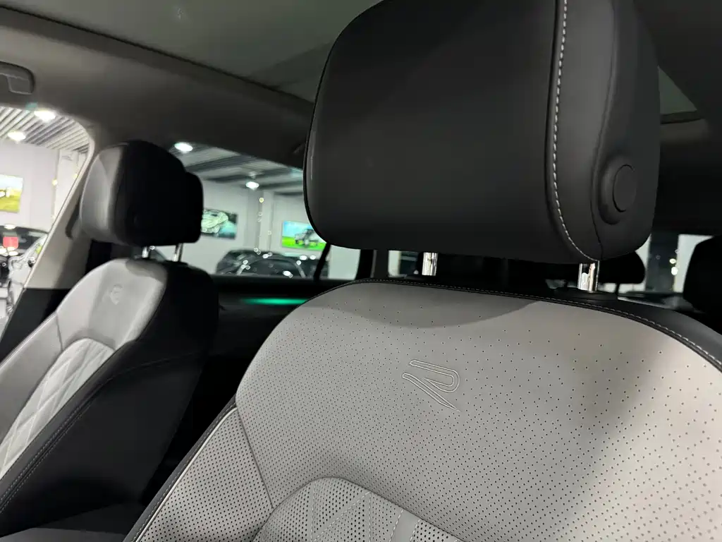 Volkswagen Tavendor 380TSI 4WD R-Line Patrol Ceremony Edition, фото 12