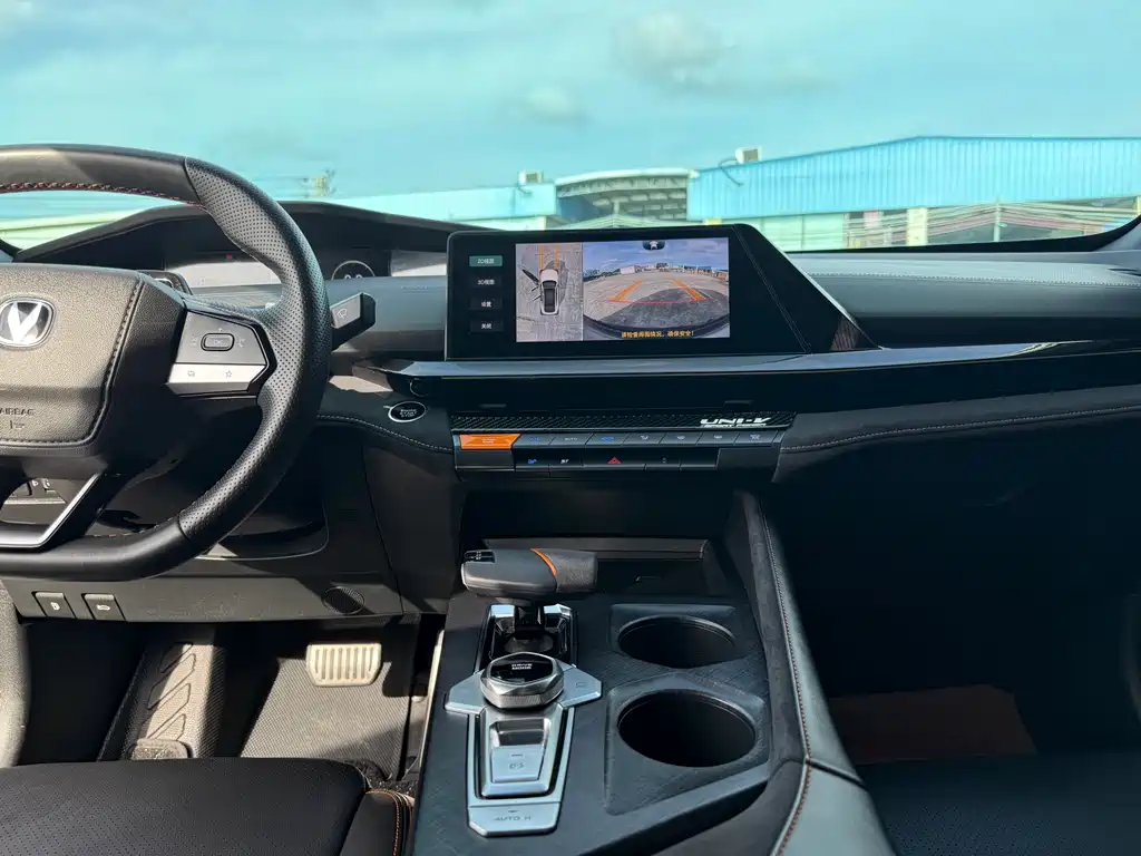 Changan UNI-V 2022 1.5T Sport