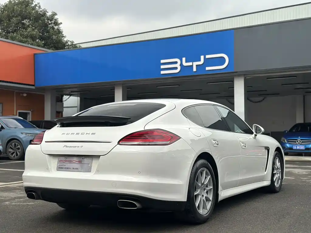 Porsche Panamera — миниатюра 18