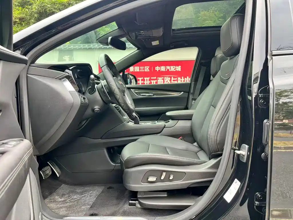 Cadillac XT5 — миниатюра 5