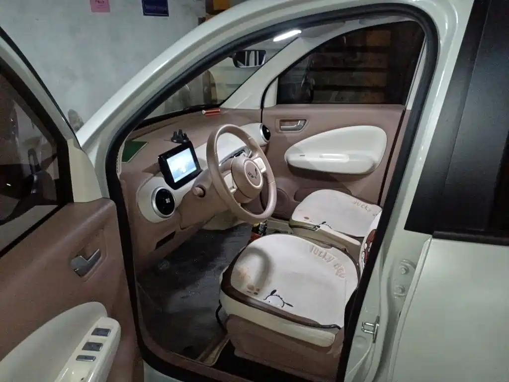 Wuling MINIEV — миниатюра 8