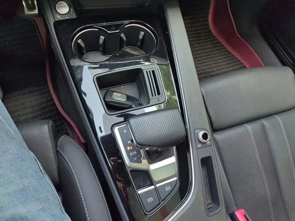Audi A4L — миниатюра 7