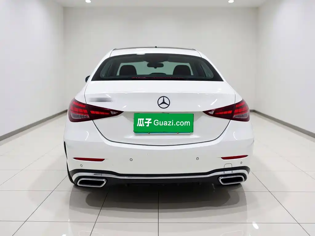 Mercedes-Benz C-Class — миниатюра 3