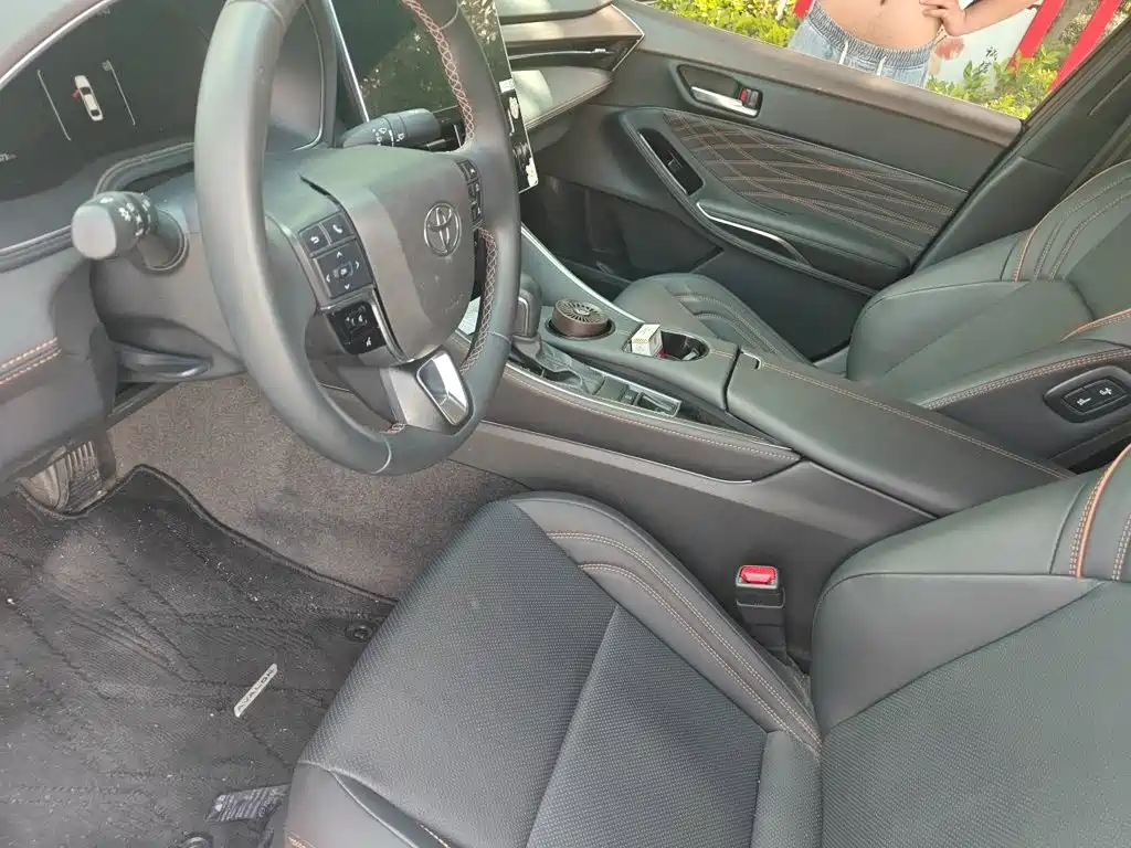 Toyota Avalon — миниатюра 8