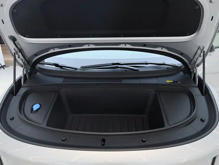 Li Auto Идеальный i6 — миниатюра 12