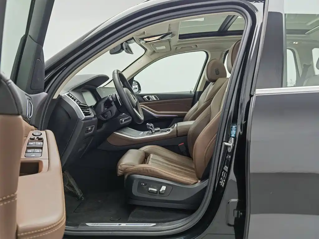 BMW X5 (Import) — миниатюра 10