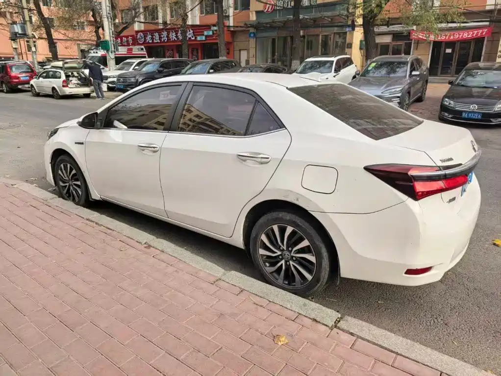 Toyota Corolla — миниатюра 4