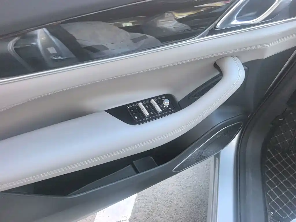 Geely Boyue L — миниатюра 15