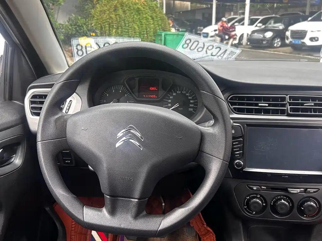 Citroen Elysee — миниатюра 10