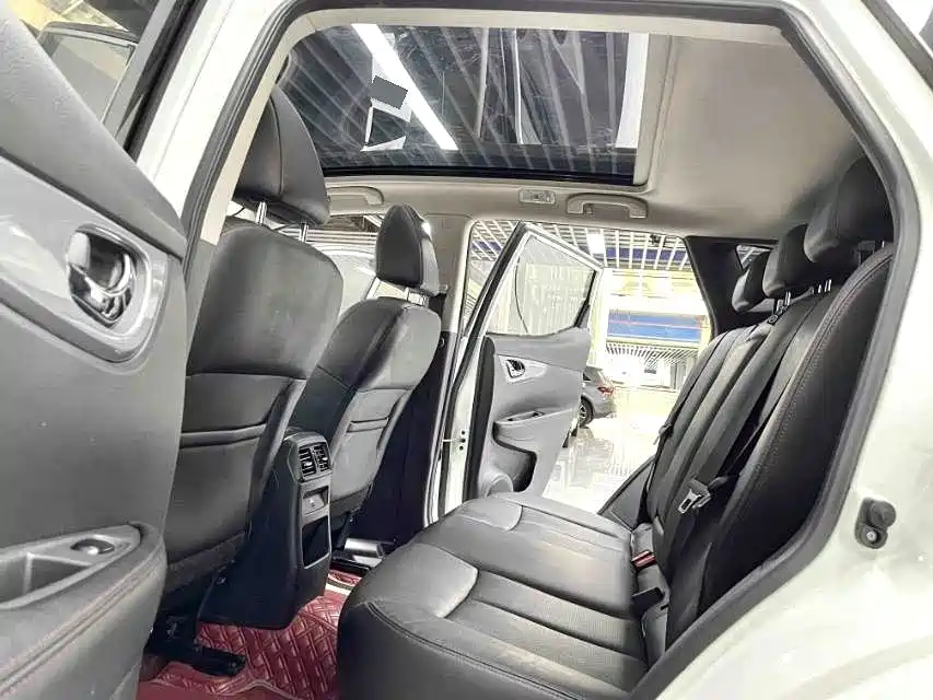 Nissan Qashqai — миниатюра 7