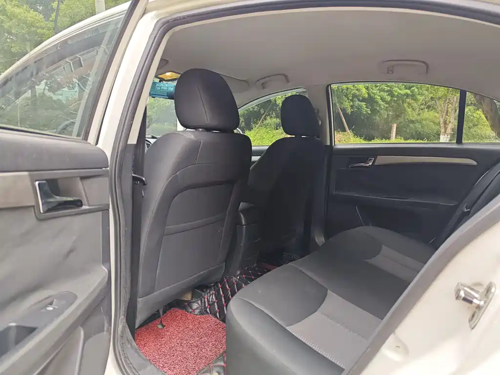 Roewe 350 2013 350S 1.5L MT