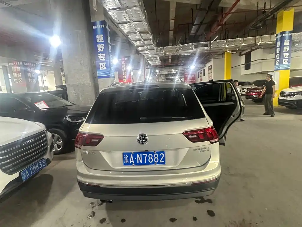 Volkswagen Tiguan L — миниатюра 5