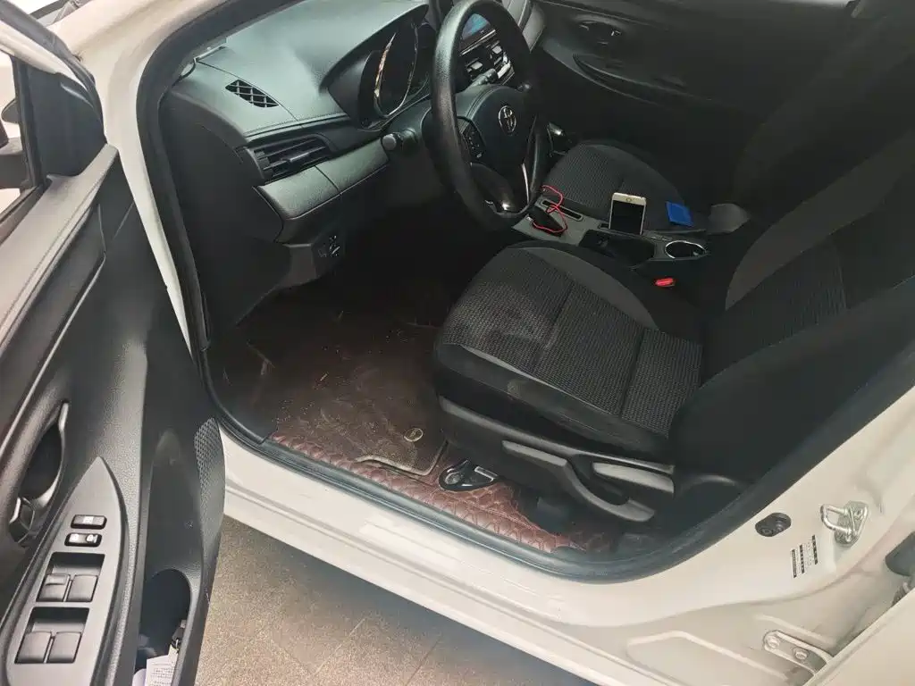 Toyota Vios FS — миниатюра 17