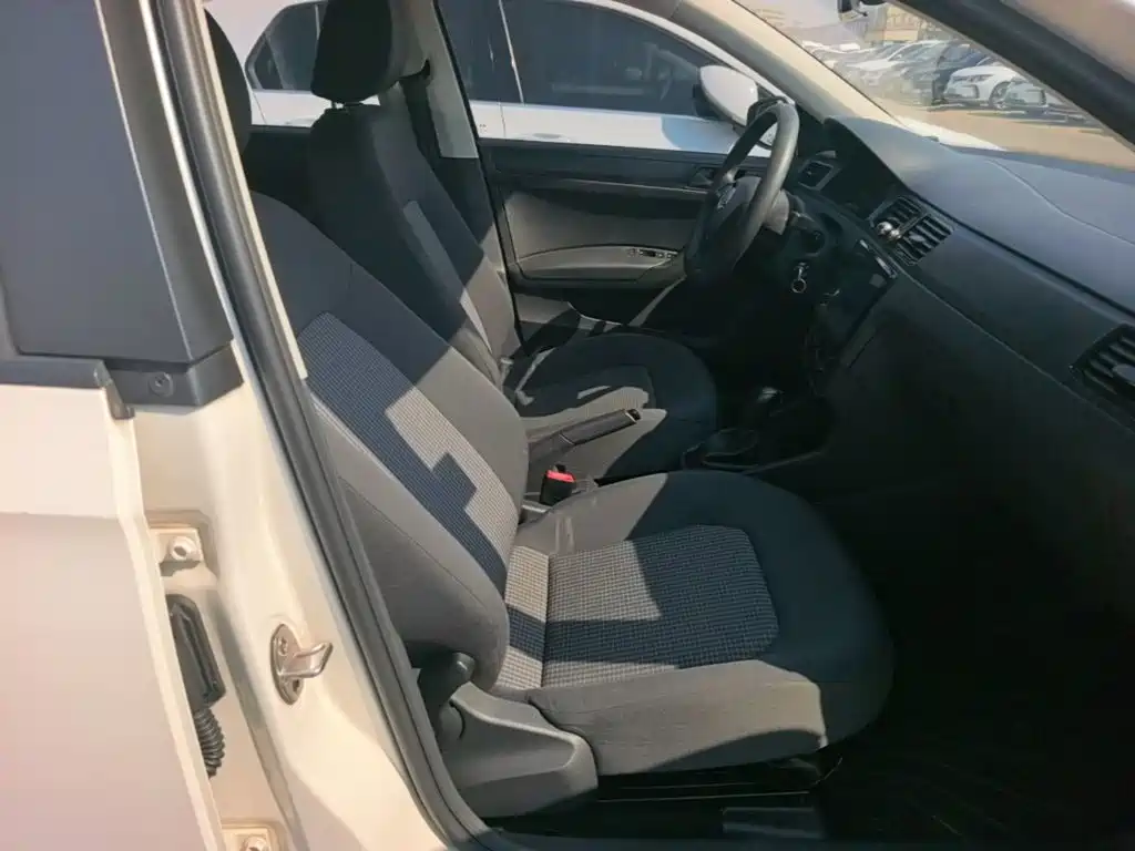 Volkswagen Santana — миниатюра 25