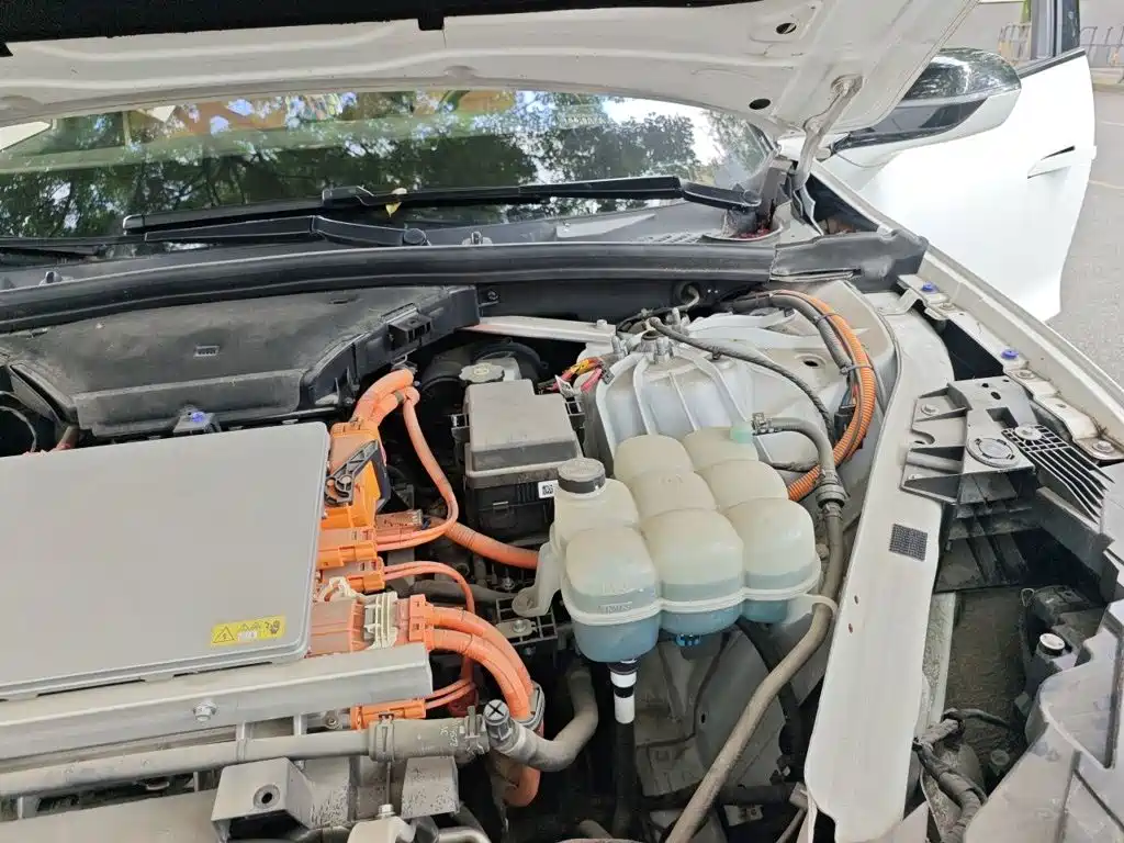 NIO ES6 — миниатюра 20